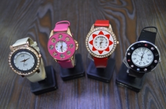 alloy case watch leather strap more patterns and dial face shape special design watch