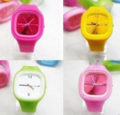 silicon rubber strap watch with high quality and hot sale unisex quartz sports watch